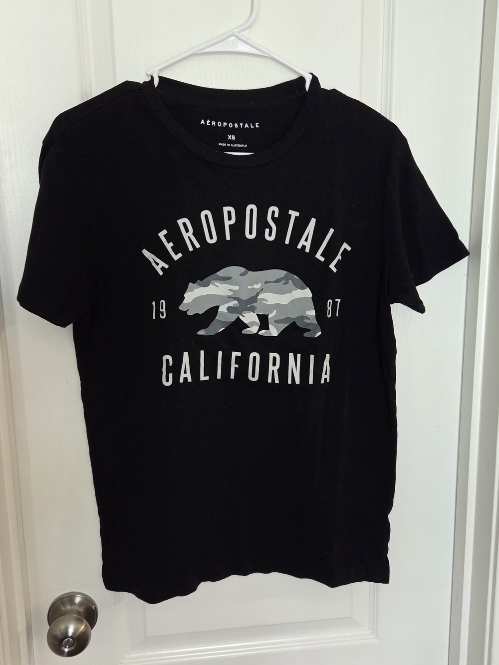 Aeropostale Black Tee with Camo Bear Graphic Sz XS